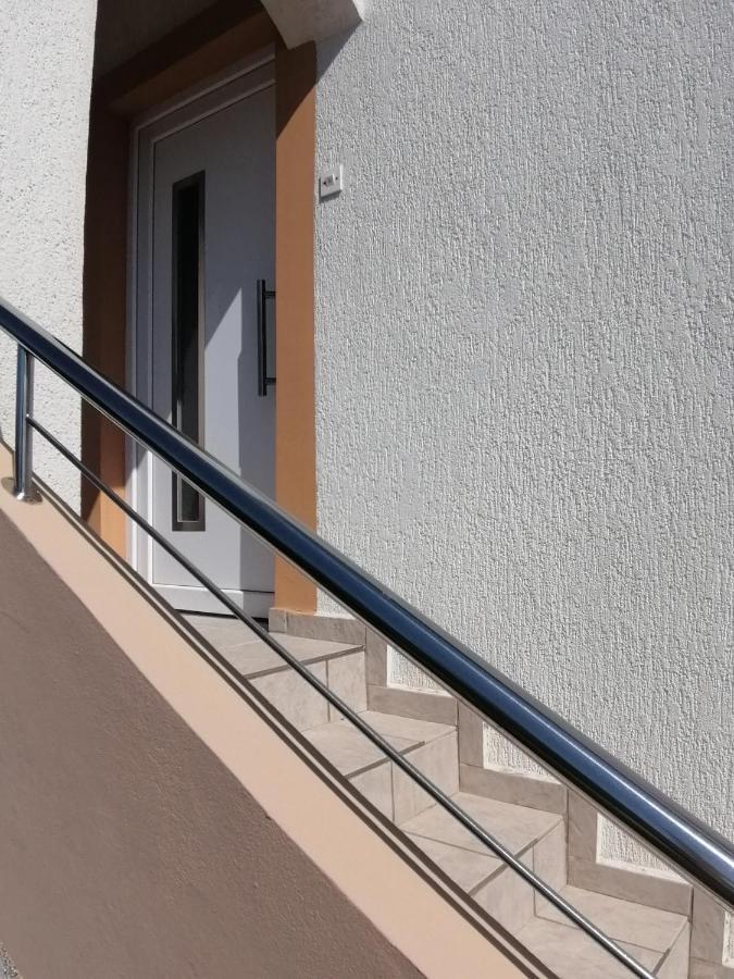 ורסי Apartment Mare מראה חיצוני תמונה